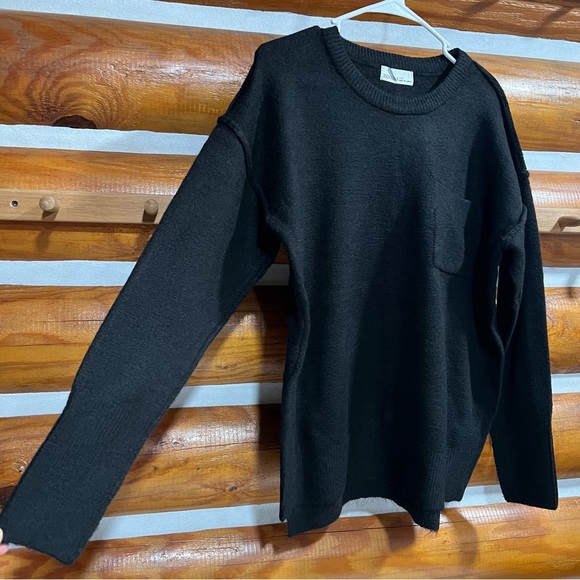 Zenana Outfitters Black Knit sweater with pocket - Picture 4 of 6